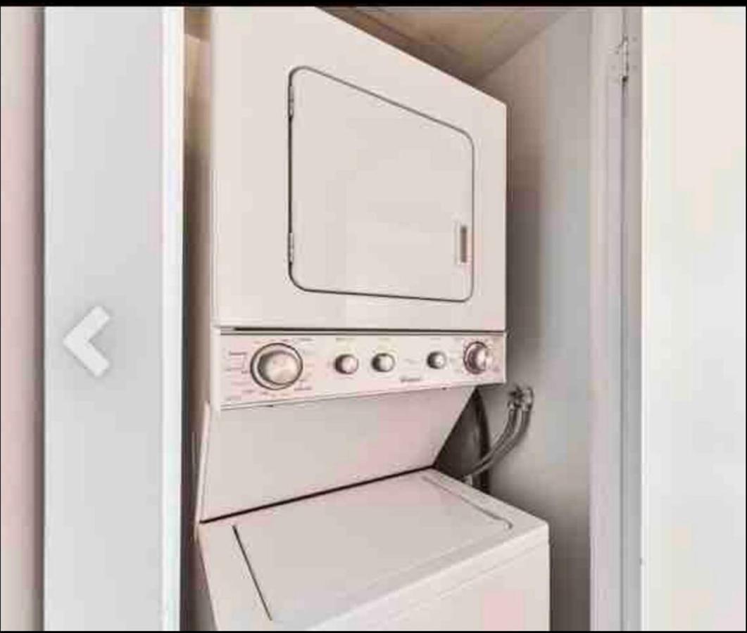Beautiful Unit In Heart Of Downtown Toronto Apartment Exterior photo