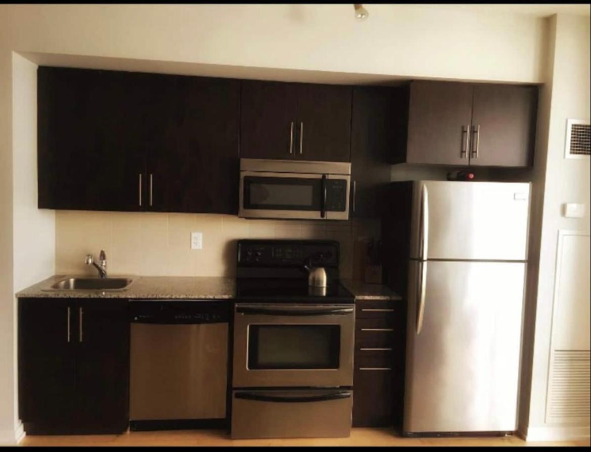 Beautiful Unit In Heart Of Downtown Toronto Apartment Exterior photo
